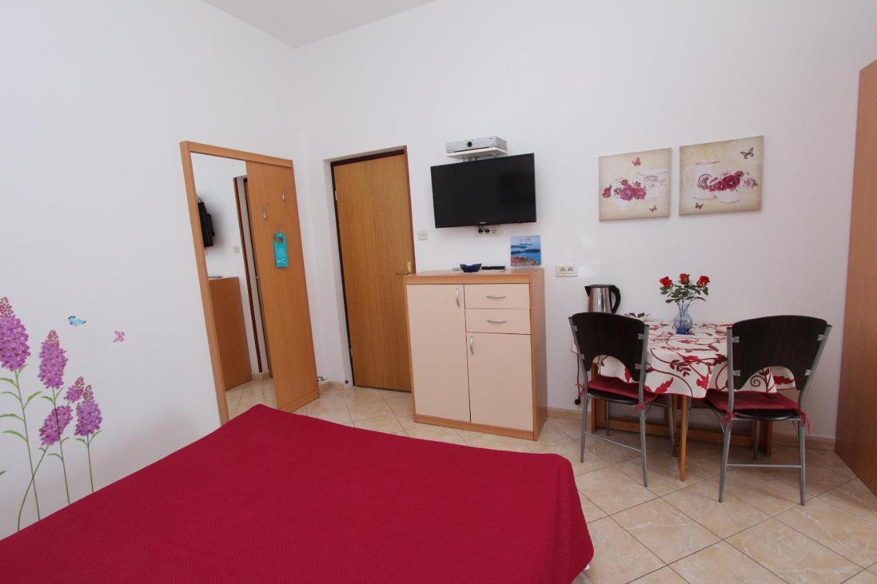 Room And Apartment Lea Rovinj Exterior foto